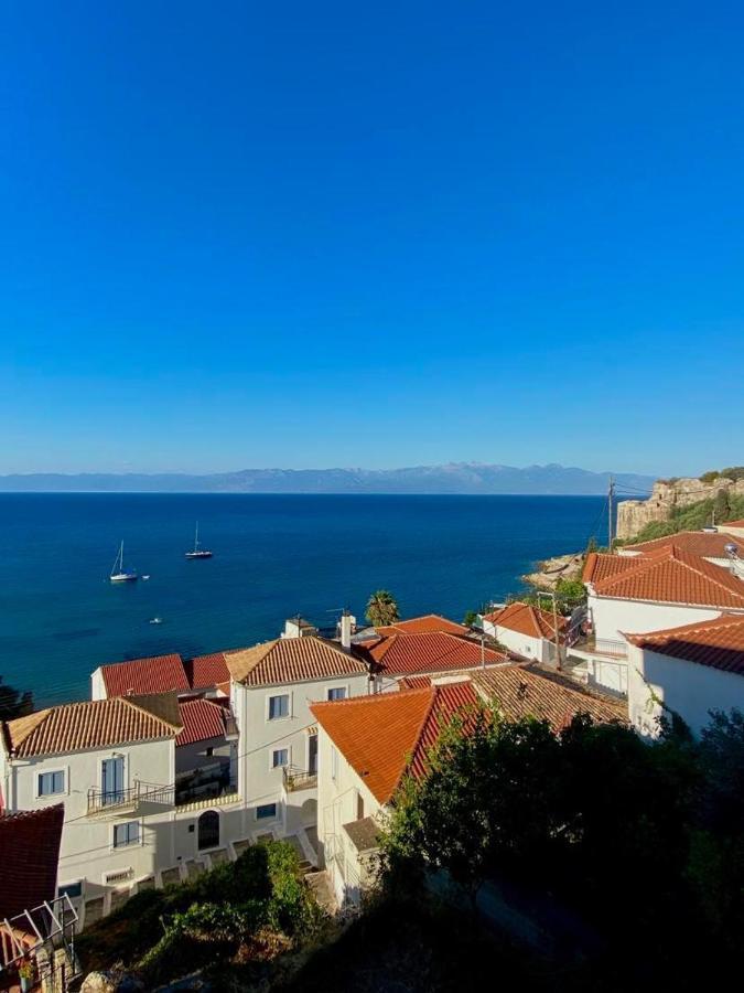 Blu Blu Apartment With Castle View Koróni Esterno foto